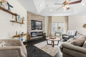 Port of Call - Chic Retreat